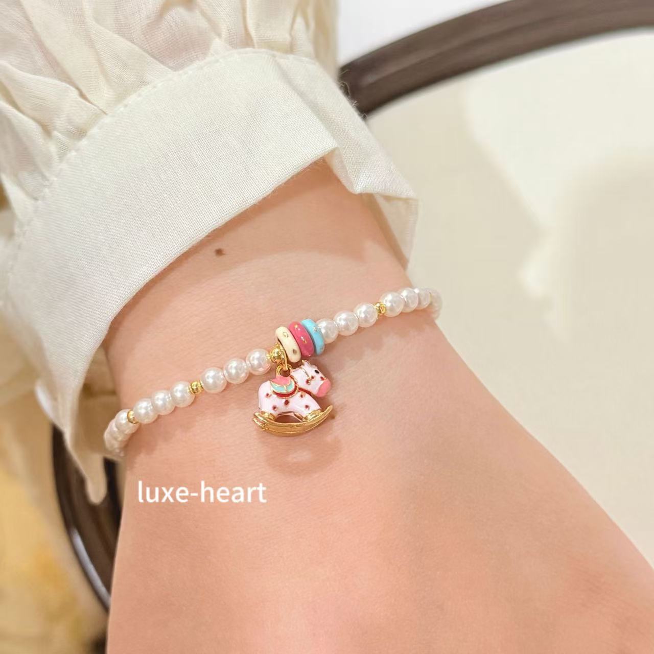 ins niche design high-end Shijia pearl dopamine enamel Trojan horse bracelet for women