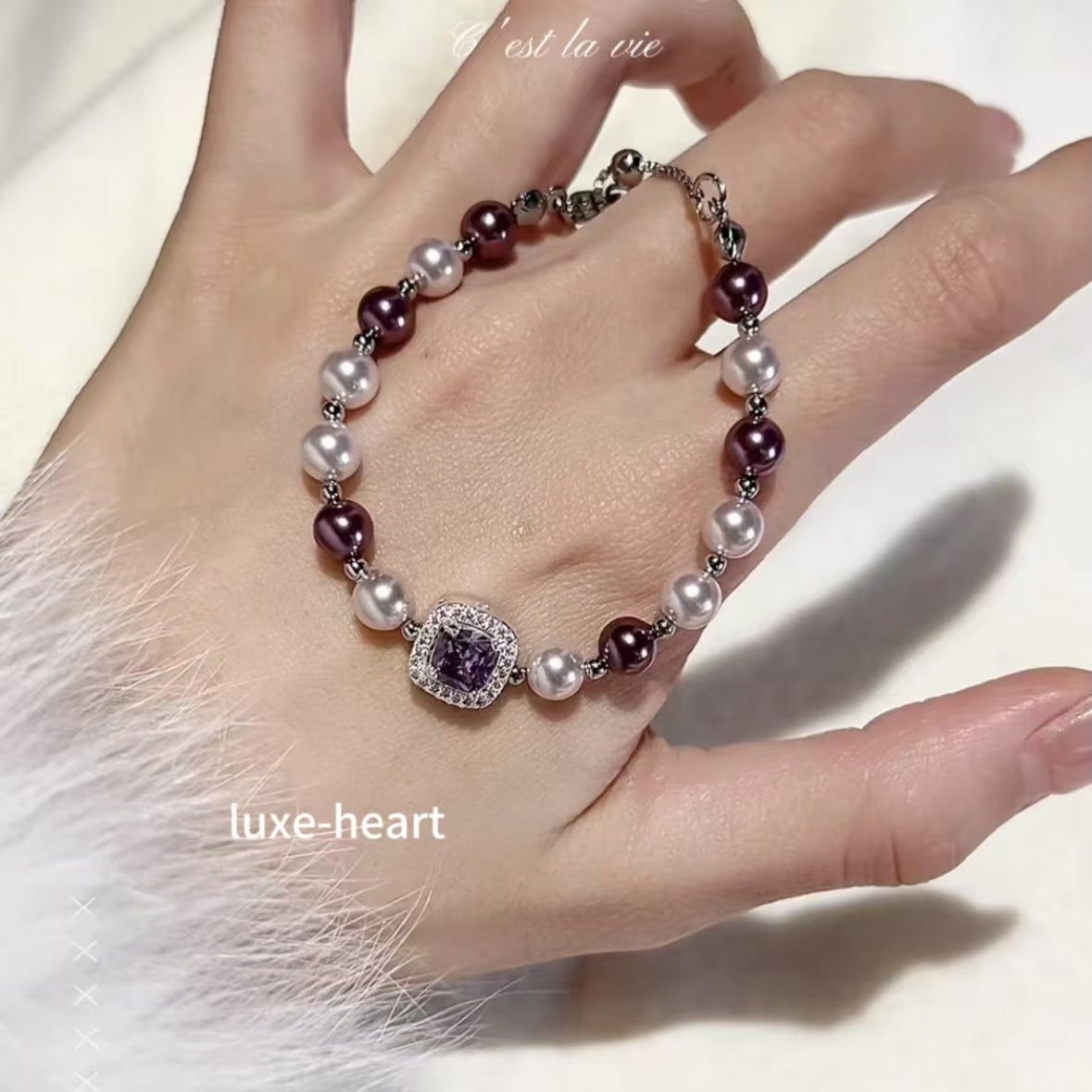 Light luxury French style niche design Shijia pearl sugar cube amethyst pull-out bracelet